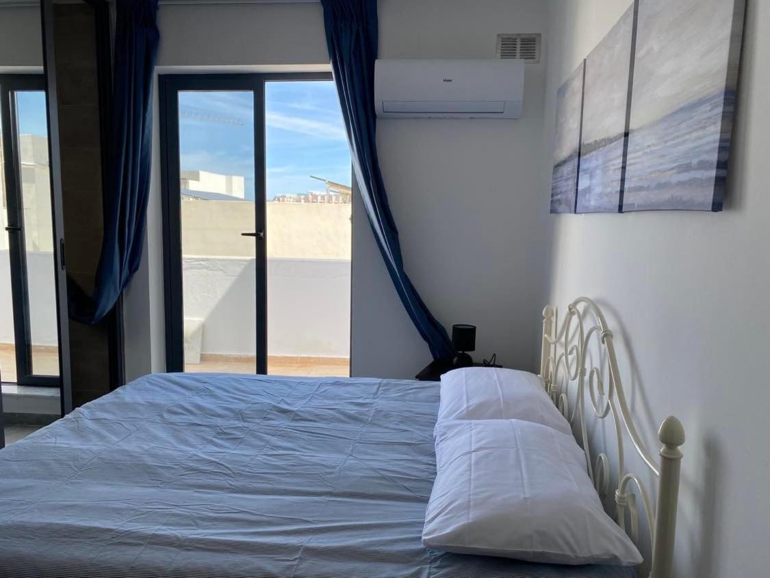 Broadway By The Sea Appartement St. Paul's Bay Buitenkant foto